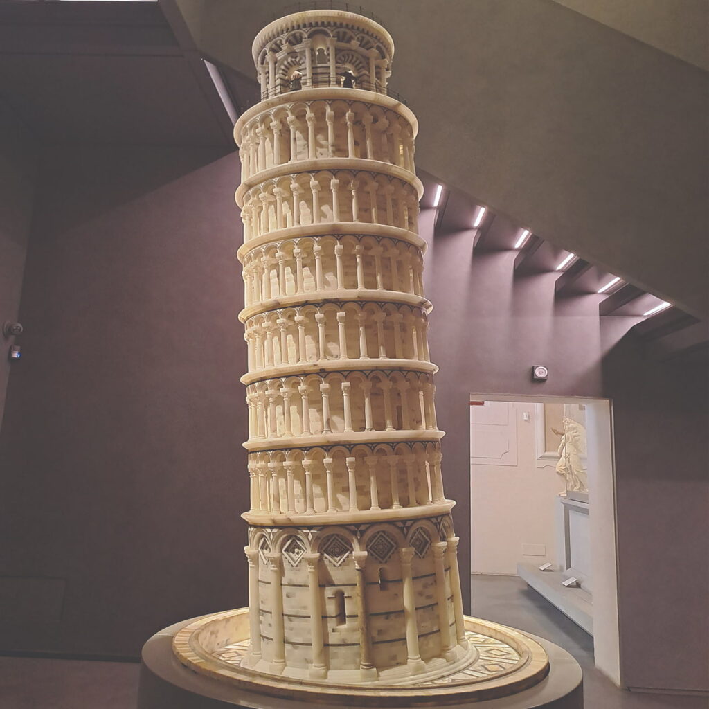 torre de pisa modelo de alabastro